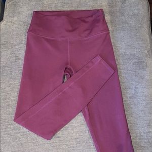Burgundy Powerhold Fabletics leggings!